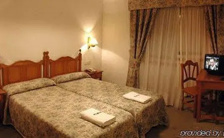 Santa Lucia Hotel 2*
